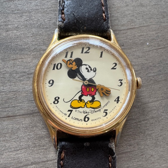 Vintage LORUS Disney Mickey Mouse Watch